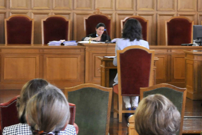 Imagen de archivo de un juicio celebrado en el Juzgado de lo Penal. /VALENTÍN GUISANDE-