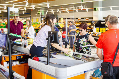 Apertura del Supermercado Lupa en Almazán - MARIO TEJEDOR (9)