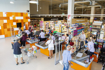 Apertura del Supermercado Lupa en Almazán - MARIO TEJEDOR (24)