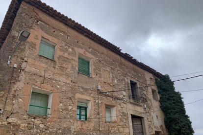 Casa Alta de los Carrillo Yáñez de Barnuevo en Deza, ahora en la Lista Roja del Patrimonio. HISPANIA NOSTRA