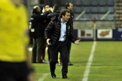 Jagoba Arrasate durante el partido de ayer en Los Pajaritos.-DIEGO MAYOR