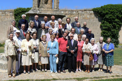 Se reunieron ayer en la ermita de El Mirón. / CARLOS CARNICERO UNGRÍA-