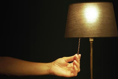 Una lámpara doméstica.-