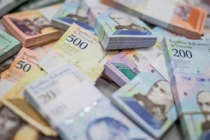 El bolívar, la moneda oficial de Venezuela.-EFE