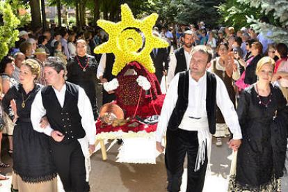 Miles de sorianos celebraron ayer el Domingo de Calderas. / D.M.-
