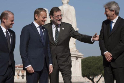 Mariano Rajoy, segundo por la derecha, a su llegada a la Cumbre de Roma.-EFE / Antonello Nusca
