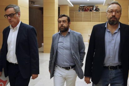 José Manuel Villegas, Miguel Gutiérrez y Juan Carlos Girauta, negociadores de Ciudadanos.-EFE