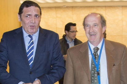 El consejero de Sanidad, Antonio María Sáez Aguado y el presidente del comité organizador, Antonio Rodríguez Salazar-Ical