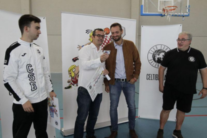 Momento de la presentación del Torneo San Saturio de Baloncesto.-Luis Ángel Tejedor