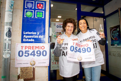 Fotos de las celebraciones en Soria por la Lotería de Navidad. MARIO TEJEDOR (16)