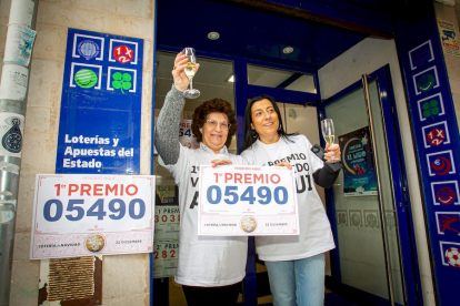Fotos de las celebraciones en Soria por la Lotería de Navidad. MARIO TEJEDOR (17)