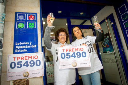 Fotos de las celebraciones en Soria por la Lotería de Navidad. MARIO TEJEDOR (18)