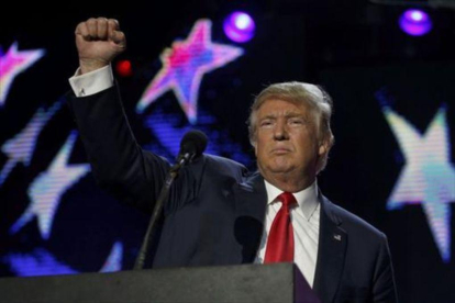 Donald Trump en un acto de la campaña electoral estadounidense.-REUTERS / JONATHAN ERNST