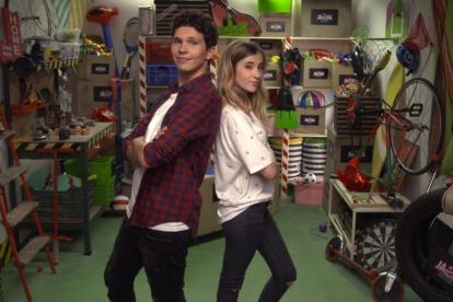 Chim y Rebeca Stones, en el plató del programa de Disney Channel 'Jaja show'.-DISNEY CHANNEL