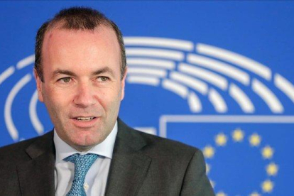 El candidato del Partido Popular Europeo a presidir la Comision Europea  Manfred Weber este miércoles en Bruselas.-EFE / STEPHANIE LECOCQ