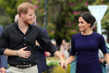 El príncipe Enrique y su esposa Meghan Markle, en Nueva Zelanda, el pasado 31 de octubre.-AFP / MICHAEL BRADLEY