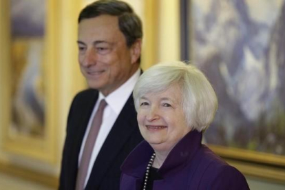 Mario Draghi y Janet Yellen en Jackson Hole en agosto del 2014-AP PHOTO / JOHN LOCHER