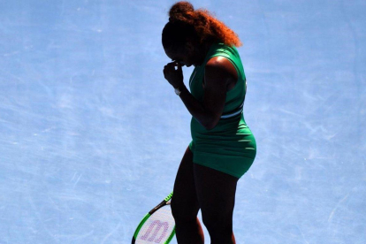 Serena Williams, durante el partido contra Karolina Pliskova.-EL PERIÓDICO