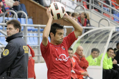 Javier Flaño marcó ante el Tenerife su primer gol con la elástica rojilla. / ÚRSULA SIERRA-