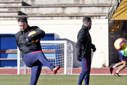 López Garai, durante uno de los entrenamientos tras el regreso de las vacaciones.-MARIO TEJEDOR