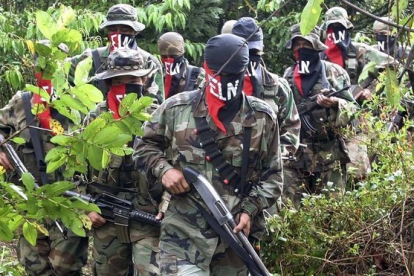 Miembros del Ejército de Liberación Nacional (ELN) de Colombia.-ALBEIRO LOPERA (REUTERS)