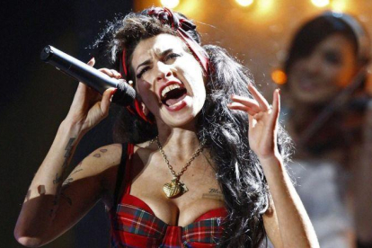 Amy Winehouse en su actuación en los Brit Awards en el 2008.-ALESSIA PIERDOMENICO