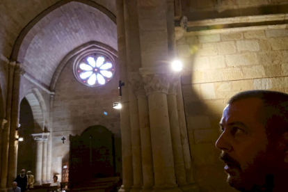 ‘Buscando la luz’ (Iglesia de Santo Domingo). Carlos Almazán de Gracia