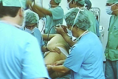 Una intervención quirúrgica. -