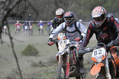 Al final 112 pilotos tomaron la salida en el circuito de Muriel Viejo. / DIEGO MAYOR-