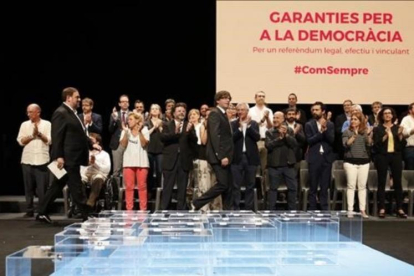 Carles Puigdemont, en el acto en el Teatre Nacional de Catalunya para presentar la ley del referéndum, el 4 de julio.-JULIO CARBÓ