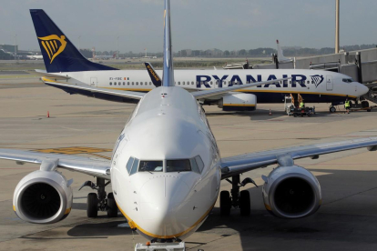 Aviones de Ryanair en Barcelona. /-REUTERS / ERIC GALLARD (REUTERS)