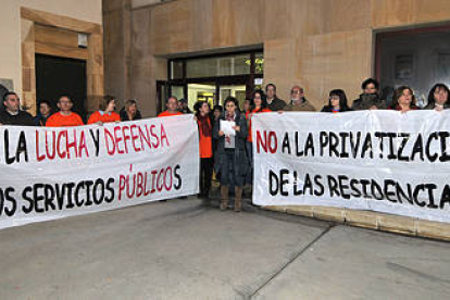 Encierro para presionar al PP. VALENTÍN GUISANDE-