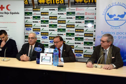 Julio Álvarez, Modesto Fernández, Francisco Rubio y Ángel Crespo durante su comparecencia de ayer.-ÁLVARO MARTÍNEZ