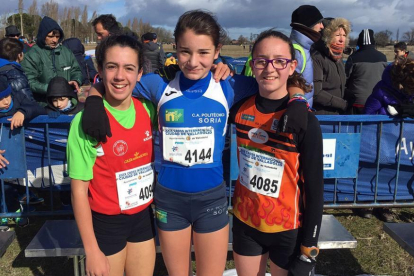 Sara Bogo y Paula Hoyuelos coparon las dos primeras plazas en categoría infantil femenino.-