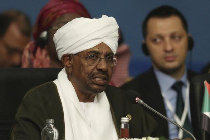 Omar al Bashir, durante una cumbre islámica en Estambul en el 2018.-AP
