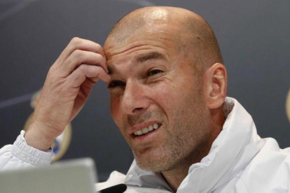 Zidane, durante la rueda de prensa de este martes.-EFE / ZIPI