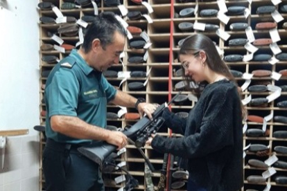 La alumna, en Intervención de Armas de la Comandancia de Soria. HDS