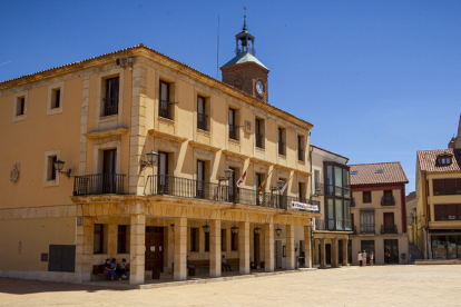Ayuntamiento de Almazán - MARIO TEJEDOR