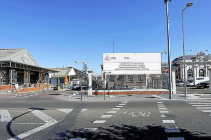 Estación Gourmet, a la izquierda, en cuyo subsuelo irá la nueva terminal de autobuses, a la lado de la de trenes.-P. REQUEJO (PHOTOGENIC)