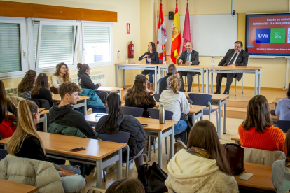 Jornada de bienvenida a los nuevos Erasmus. MARIO TEJEDOR (14)