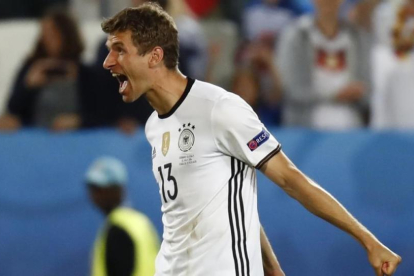 Müller, en un partido de la selección alemana.-REUTERS / KAI PFAFFENBACH