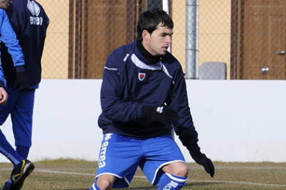 Miguel Bedoya durante un entrenamiento del equipo. / VALENTÍN GUISANDE-