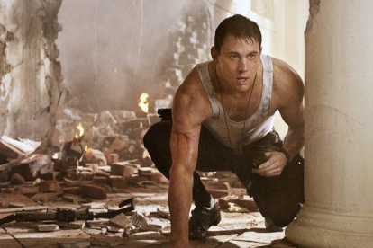 El actor encendió las redes sociales con sexy foto en la ducha.-SONY COLUMBIA PICTURES