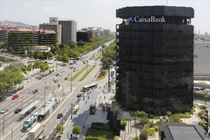 Sede de CaixaBank en la avenida Diagonal de Barcelona.-Foto: JOSEP GARCIA