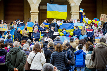 Concentración de la comunidad ucraniana en la plaza Mayor - MARIO TEJEDOR