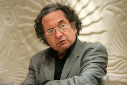 El escritor argentino Ricardo Piglia, en Barcelona en el 2007.-SAMUEL ARANDA