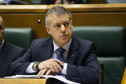 El lendakari Iñigo Urkullu, en el Parlamento vasco.-EFE / DAVID AGUILAR