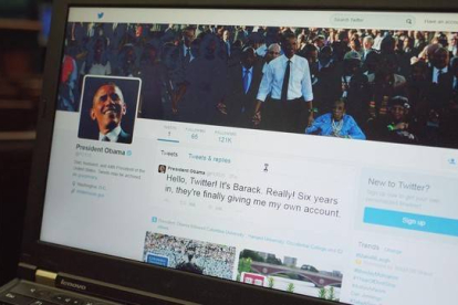 Pantallazo del primer tuit de Obama en su cuenta personal.-