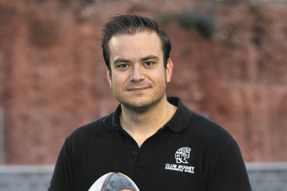 Ángel Alonso es jugador, entrenador y presidente del Ingenieros de Soria Club de Rugby.-VALENTÍN GUISANDE