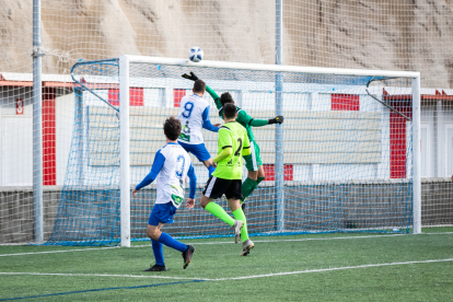 El Calasanz salió goleado en su desplazamiento a Segovia. MARIO TEJEDOR